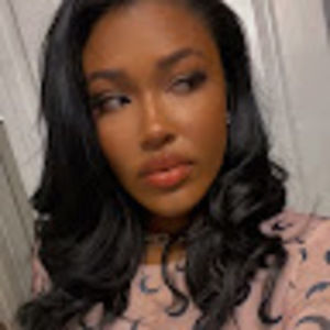 Meet your Posher, Becky with the